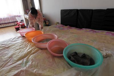 兰考楼上漏水，住户失联，小区没物管，业主维权难！律师来支招……